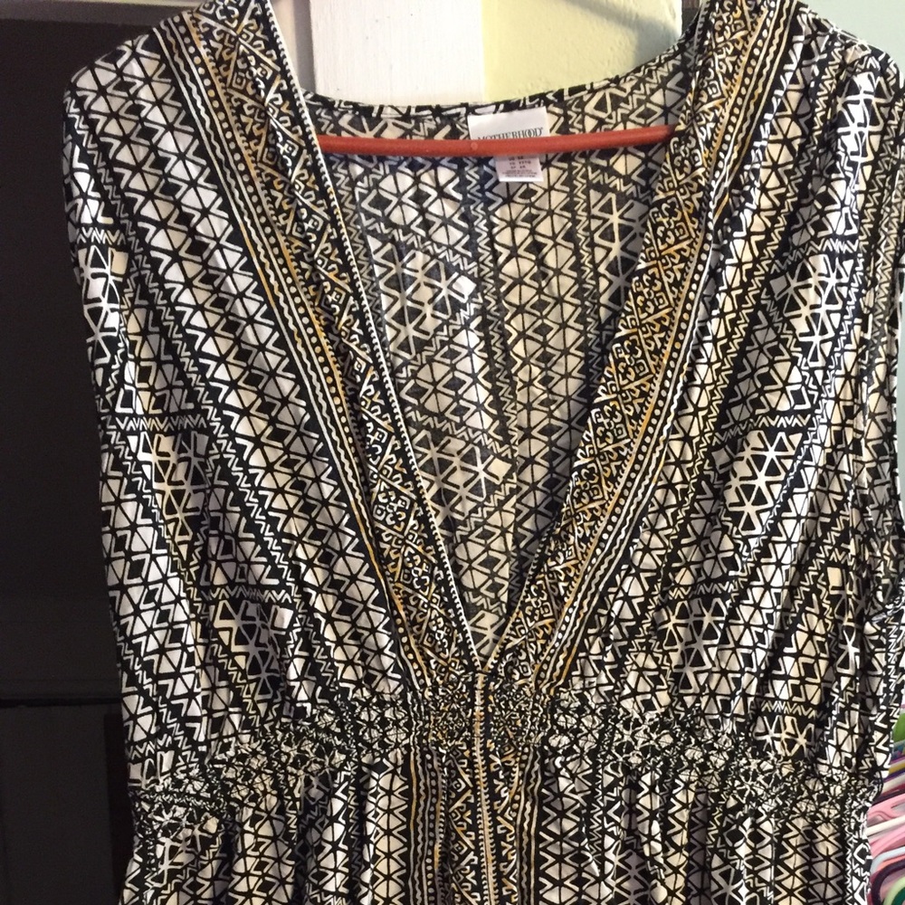 Plus size maternity shirt